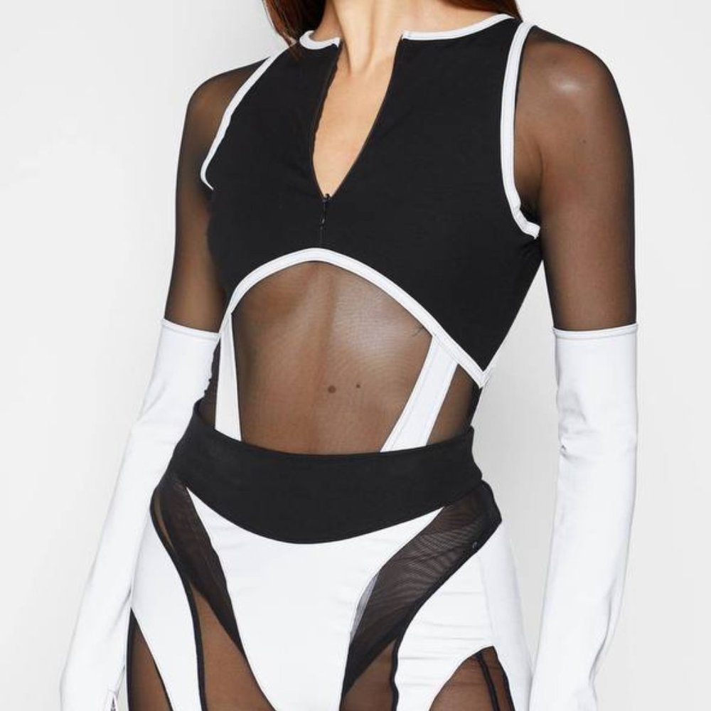 Maniere De Voir Reflective Set